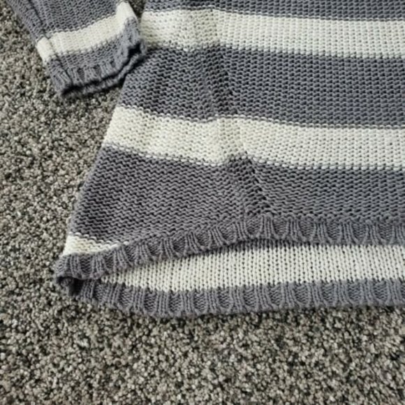 Striped‎ Gray White Sweater Anthropologie Quinn - Picture 7 of 11